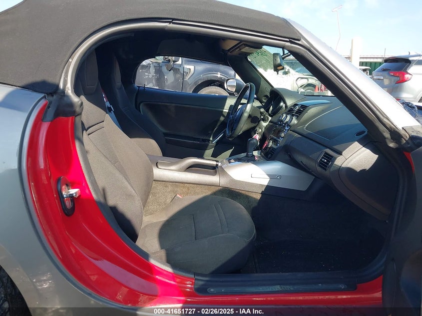 2009 SATURN SKY VIN: 1G8MN35B69Y103110