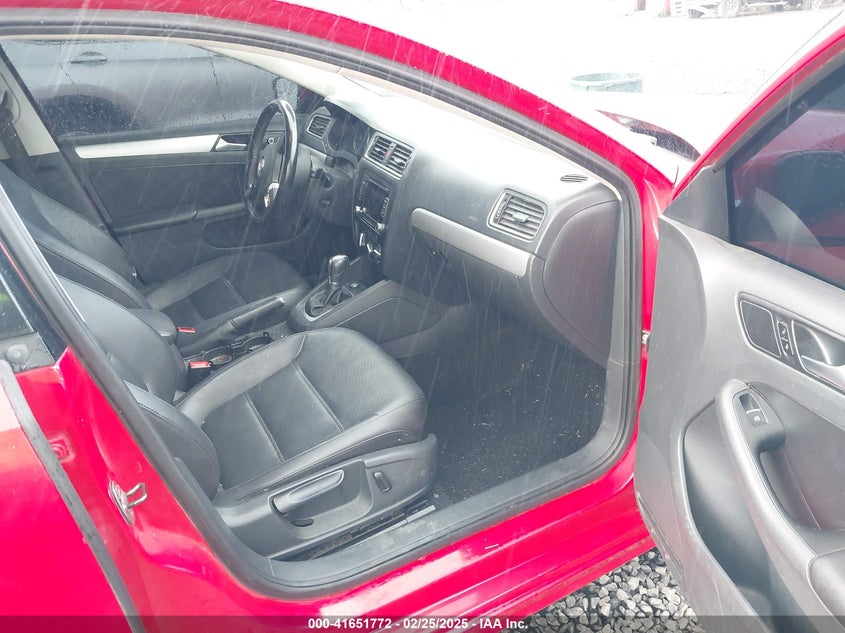 2014 VOLKSWAGEN JETTA VIN: 3VWD17AJ8EM384321