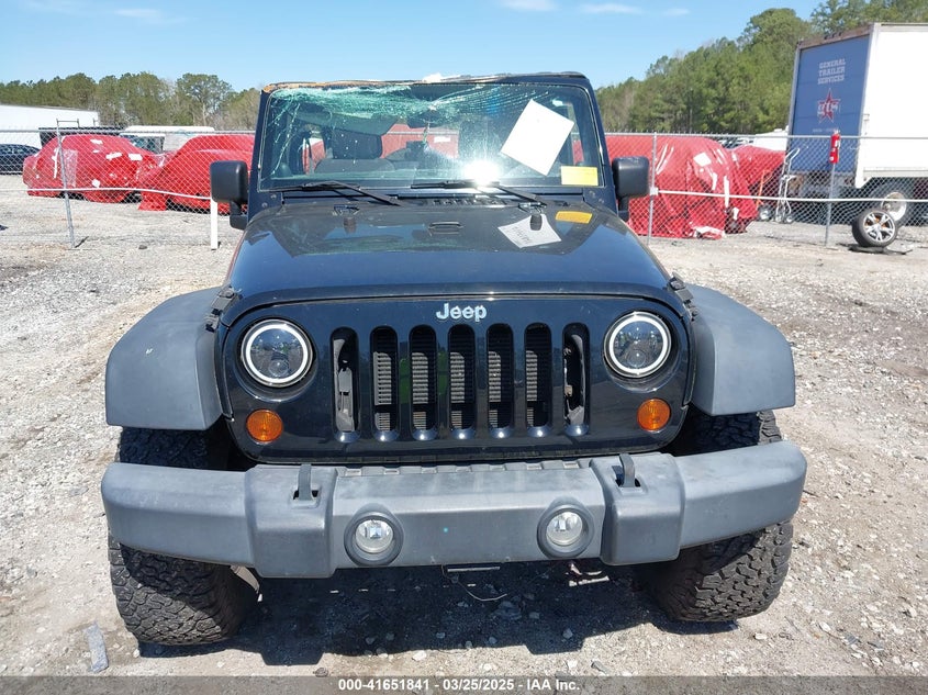 2013 Jeep Wrangler Unlimited Sport VIN: 1C4BJWDGXDL520081 Lot: 41651841