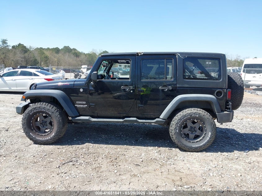 2013 Jeep Wrangler Unlimited Sport VIN: 1C4BJWDGXDL520081 Lot: 41651841