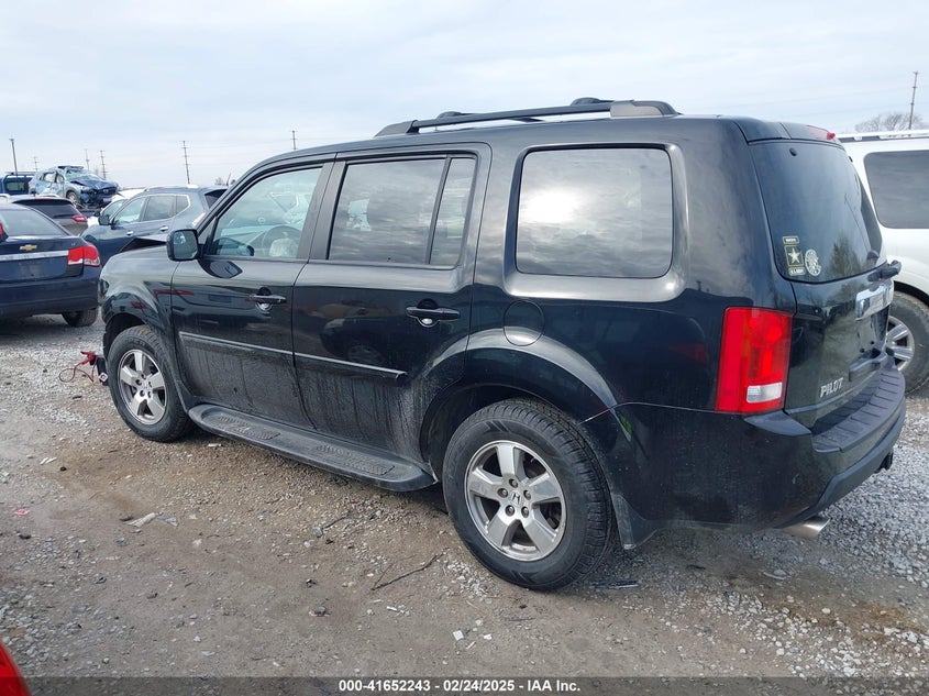 2011 HONDA PILOT VIN: 5FNYF4H57BB010134