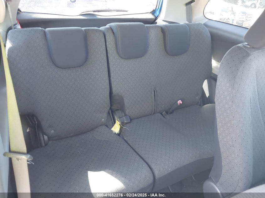 2010 TOYOTA YARIS VIN: JTDJT4K36A5290047