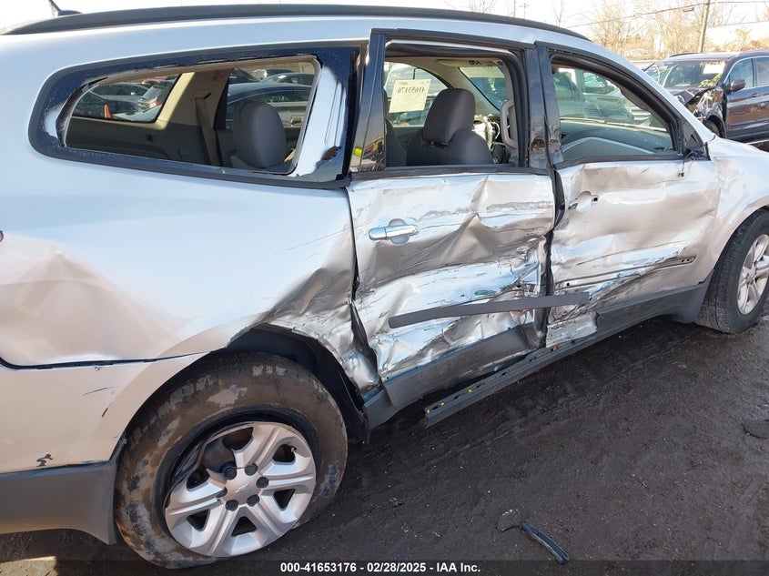 2011 CHEVROLET TRAVERSE VIN: 1GNKRFED9BJ206368
