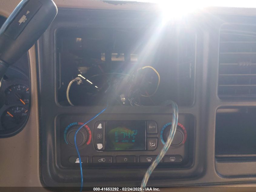 2003 Chevrolet Suburban 1500 Z71 VIN: 1GNFK16Z33R197480 Lot: 41653292