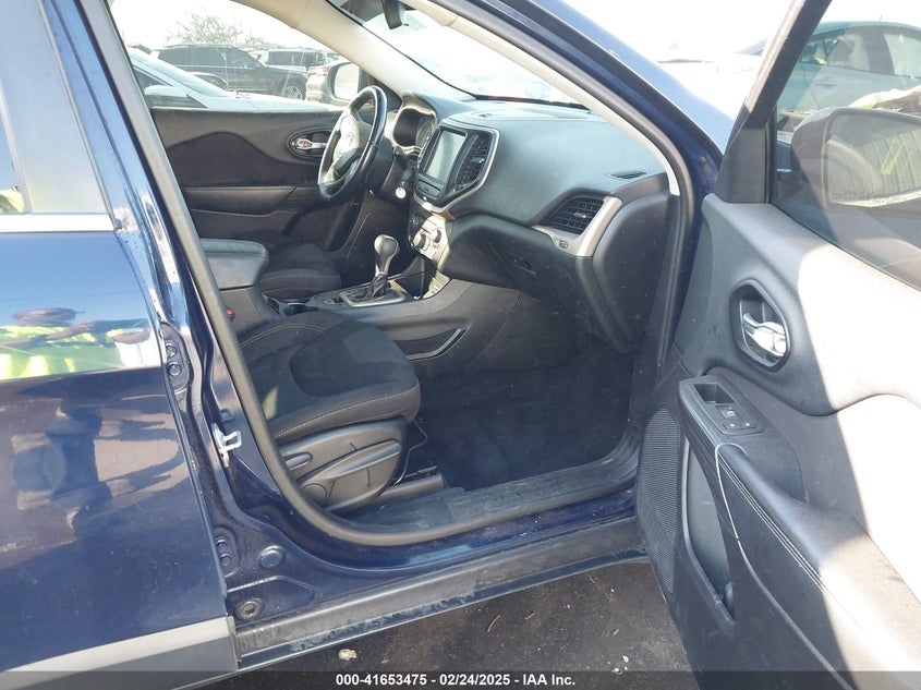 2015 JEEP CHEROKEE VIN: 1C4PJLCB5FW782456
