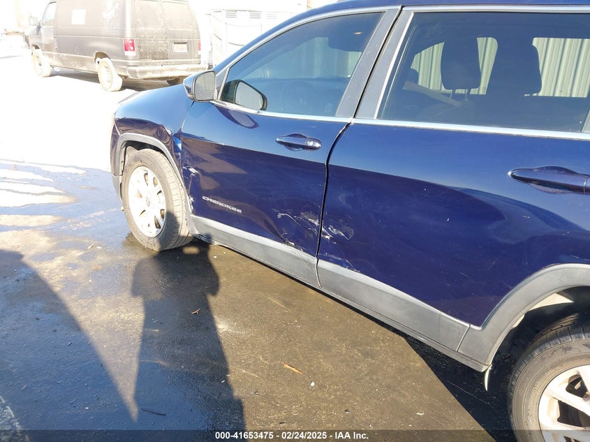 2015 JEEP CHEROKEE VIN: 1C4PJLCB5FW782456