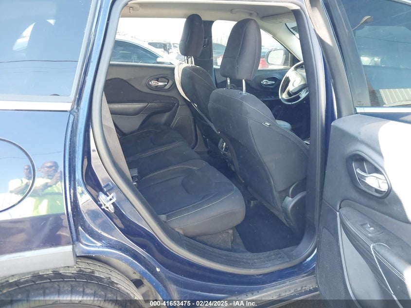 2015 JEEP CHEROKEE VIN: 1C4PJLCB5FW782456