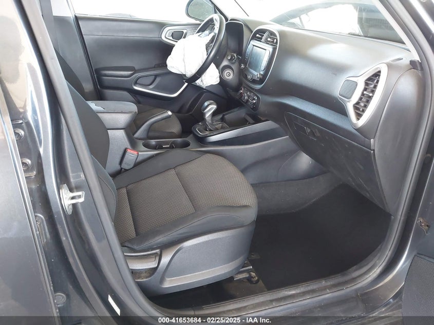 KNDJ23AU4L7735058 2020 KIA SOUL photo no. 5