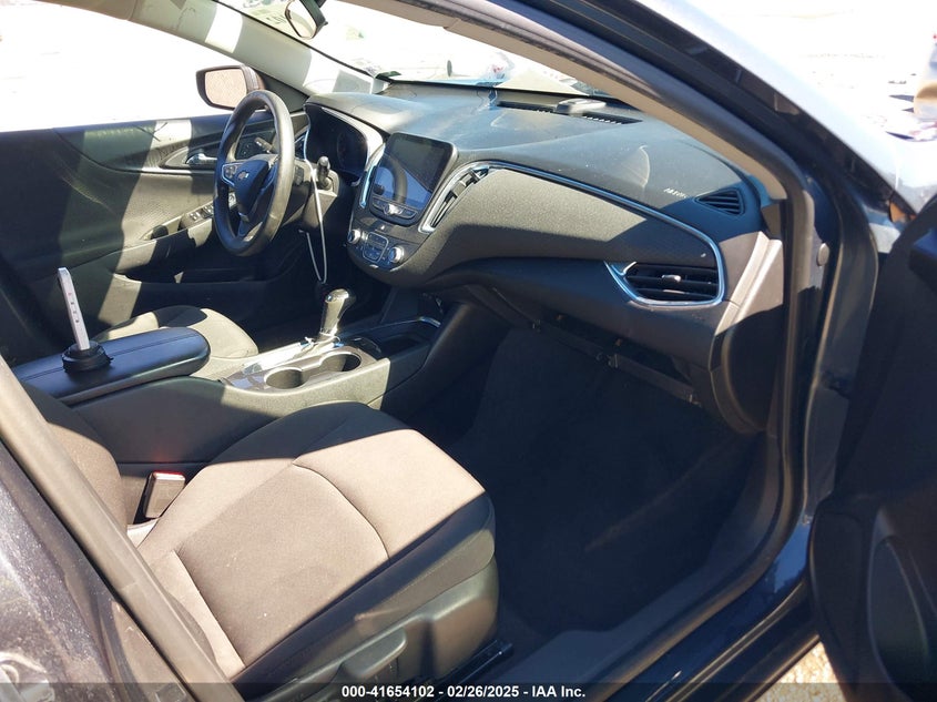 2019 CHEVROLET MALIBU VIN: 1G1ZD5ST6KF136884