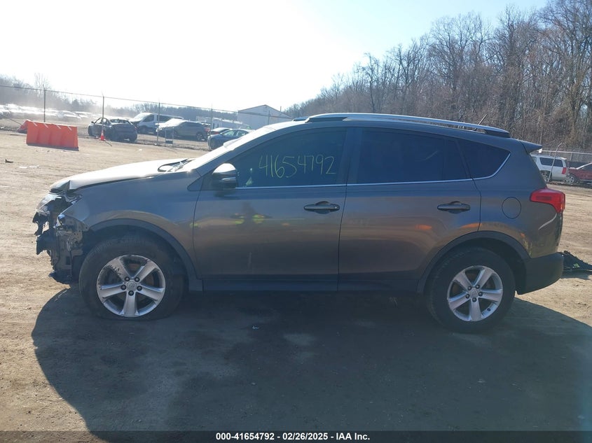 2013 TOYOTA RAV4 XLE - 2T3WFREV8DW008768