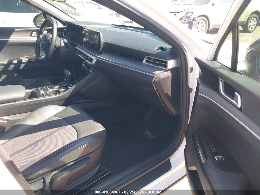 2022 KIA K5 VIN: 5XXG64J29NG162607