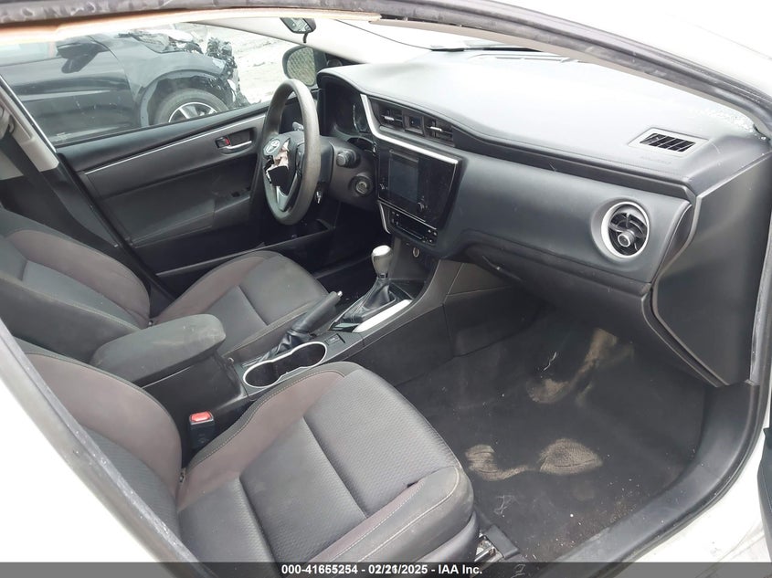 2019 TOYOTA COROLLA VIN: 5YFBURHE6KP868627