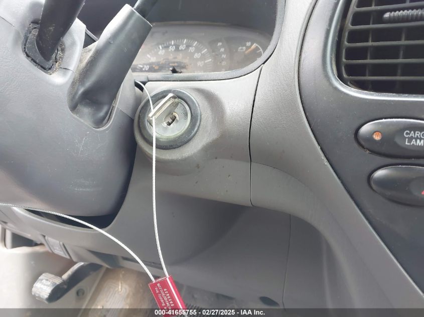 2002 Toyota Tundra Sr5 V8 VIN: 5TBBT44112S227815 Lot: 41655755