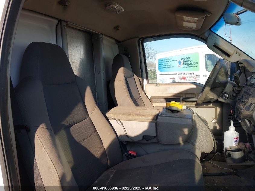 2010 Ford F-450 Chassis Xl/Xlt VIN: 1FDAF4HR1AEA21887 Lot: 41655936