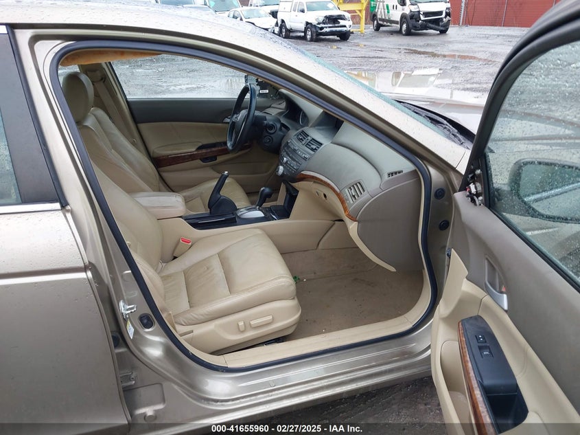 2008 HONDA ACCORD VIN: 1HGCP368X8A023526