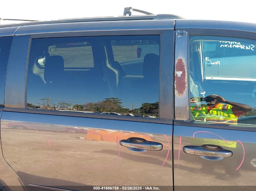 2016 Dodge Grand Caravan Sxt VIN: 2C4RDGCG7GR275510 Lot: 41656759