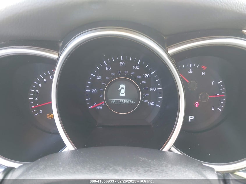 2015 KIA OPTIMA VIN: KNAGM4A71F5652818