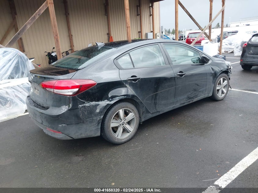 2018 KIA FORTE VIN: 3KPFL4A71JE261201