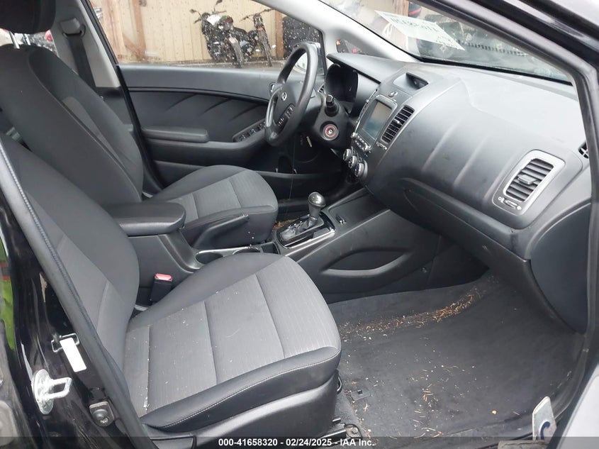 2018 KIA FORTE VIN: 3KPFL4A71JE261201
