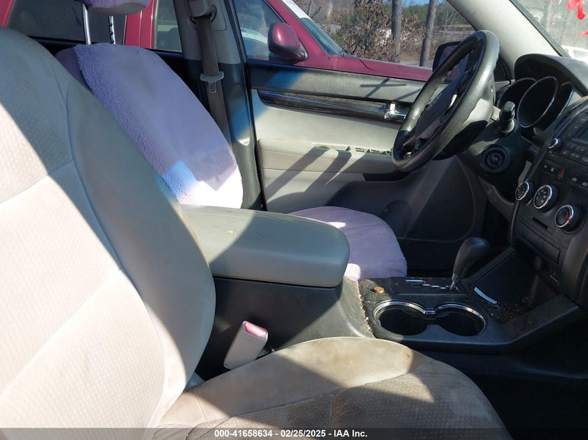 2013 KIA SORENTO VIN: 5XYKT4A27DG403903