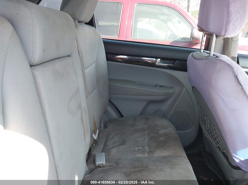 2013 KIA SORENTO VIN: 5XYKT4A27DG403903