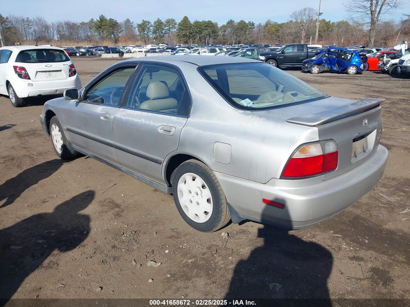 1996 Honda Accord Lx/Ex silver sedan gasoline 1HGCD5534TA273721 photo #4