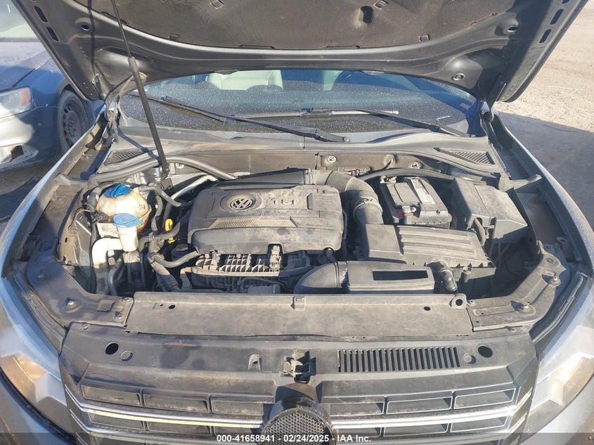 2015 VOLKSWAGEN PASSAT VIN: 1VWAT7A38FC117925