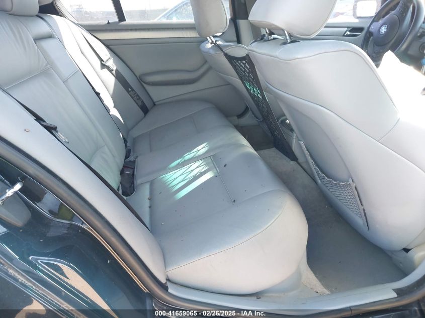 2005 BMW 330I VIN: WBAEV53445KM41495 Lot: 41659065