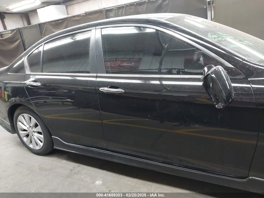 2013 HONDA ACCORD VIN: 1HGCR2F83DA061632