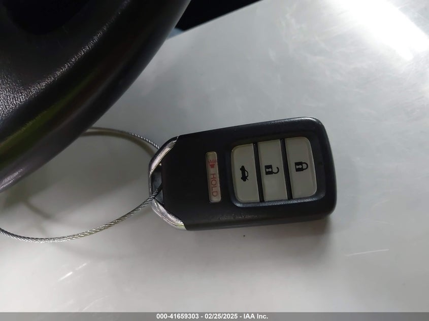 2013 HONDA ACCORD VIN: 1HGCR2F83DA061632