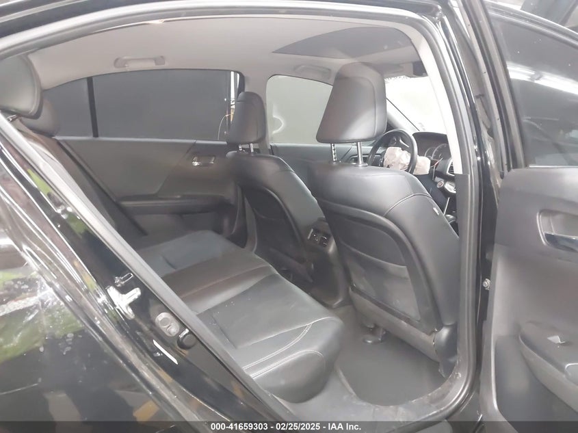 2013 HONDA ACCORD VIN: 1HGCR2F83DA061632