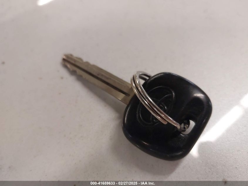 2000 Toyota Avalon Xls VIN: 4T1BF28B5YU006028 Lot: 41659633