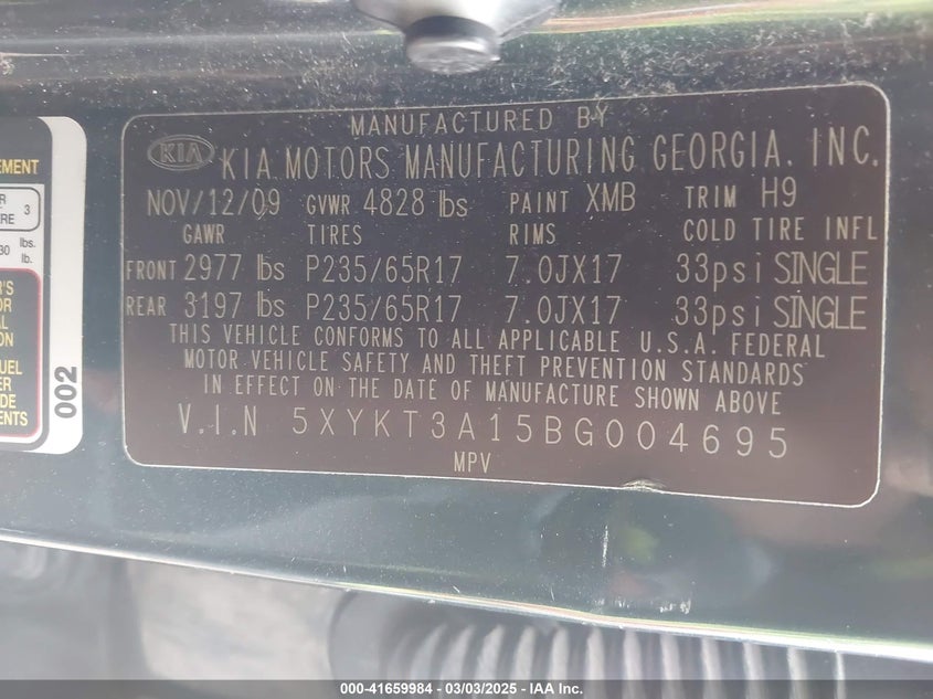 2011 KIA SORENTO VIN: 5XYKT3A15BG004695
