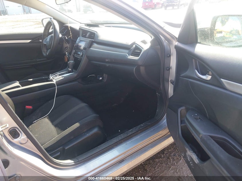 2018 HONDA CIVIC VIN: 19XFC2F5XJE025979