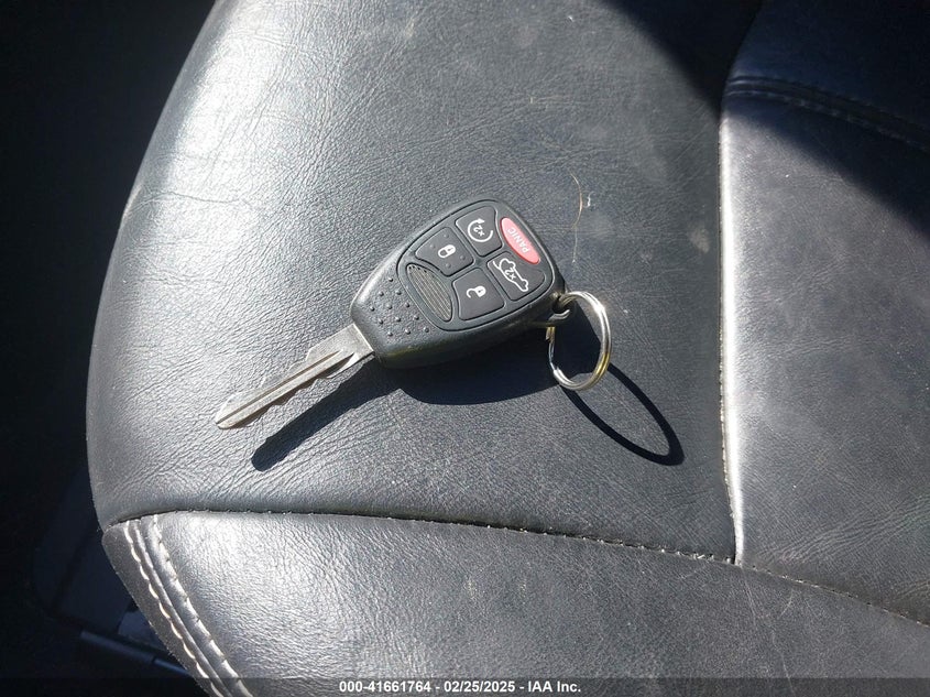 2012 CHRYSLER 200 VIN: 1C3CCBCB8CN188128
