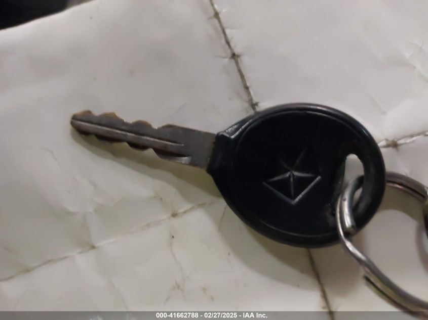 2000 Chrysler Grand Voyager VIN: 2C4GJ24GXYR803995 Lot: 41662788