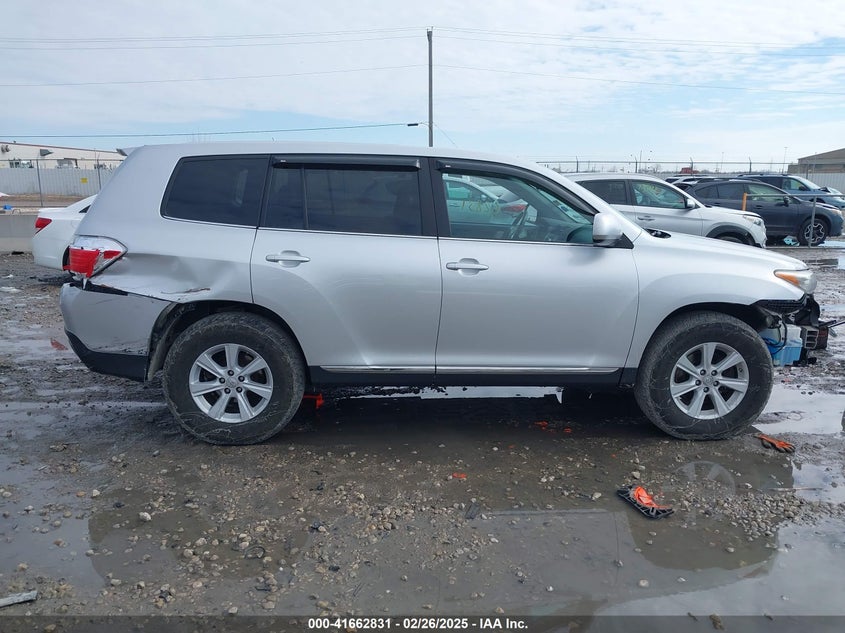 2013 TOYOTA HIGHLANDER VIN: 5TDBK3EH8DS232867