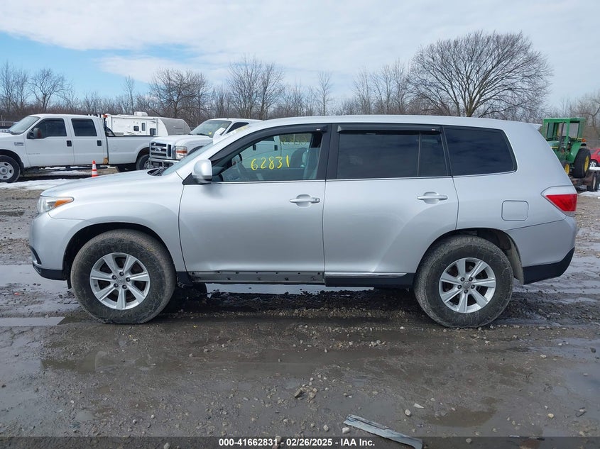 2013 TOYOTA HIGHLANDER VIN: 5TDBK3EH8DS232867