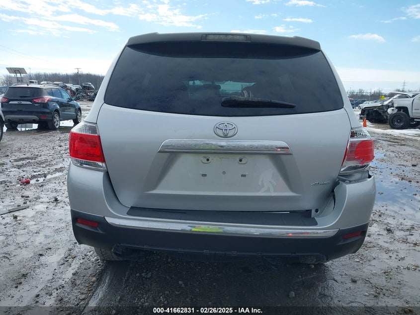 2013 TOYOTA HIGHLANDER VIN: 5TDBK3EH8DS232867