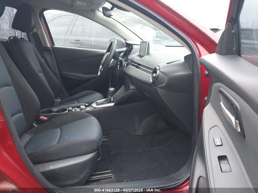 2016 SCION IA VIN: 3MYDLBZV1GY112634