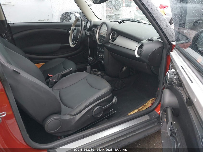 2012 MINI COOPER VIN: WMWSU3C5XCT257897