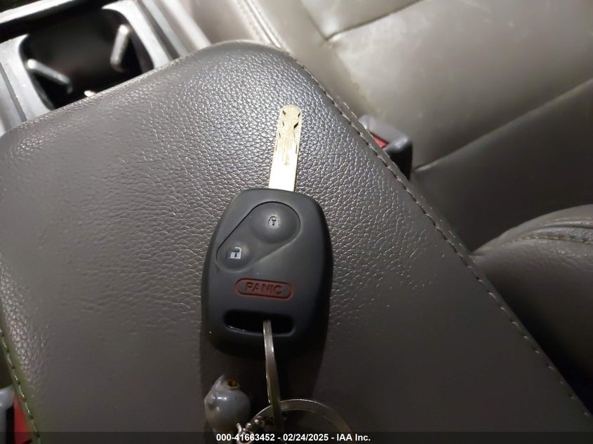 2010 HONDA CIVIC VIN: 2HGFA1F51AH513661