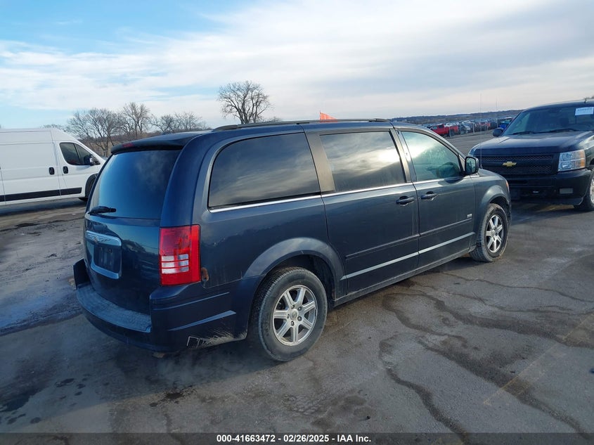 2008 CHRYSLER TOWN & COUNTRY VIN: 2A8HR54P08R711124