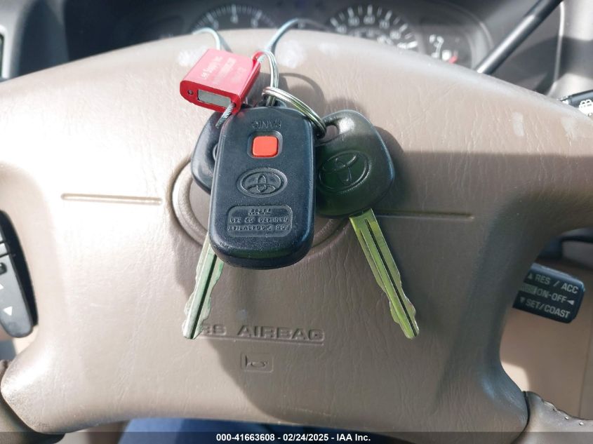 1999 Toyota Sienna Xle VIN: 4T3ZF13C2XU136847 Lot: 41663608