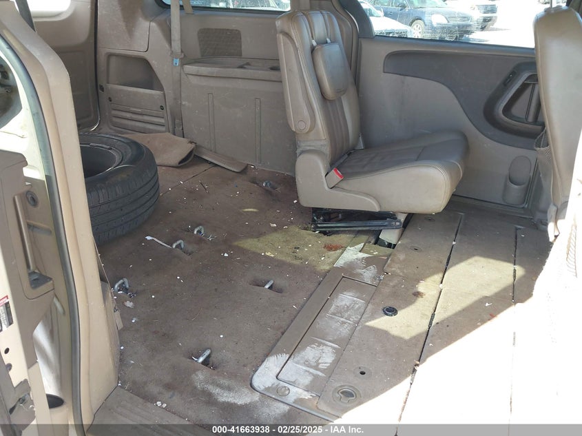 2015 CHRYSLER TOWN & COUNTRY VIN: 2C4RC1BG7FR539065
