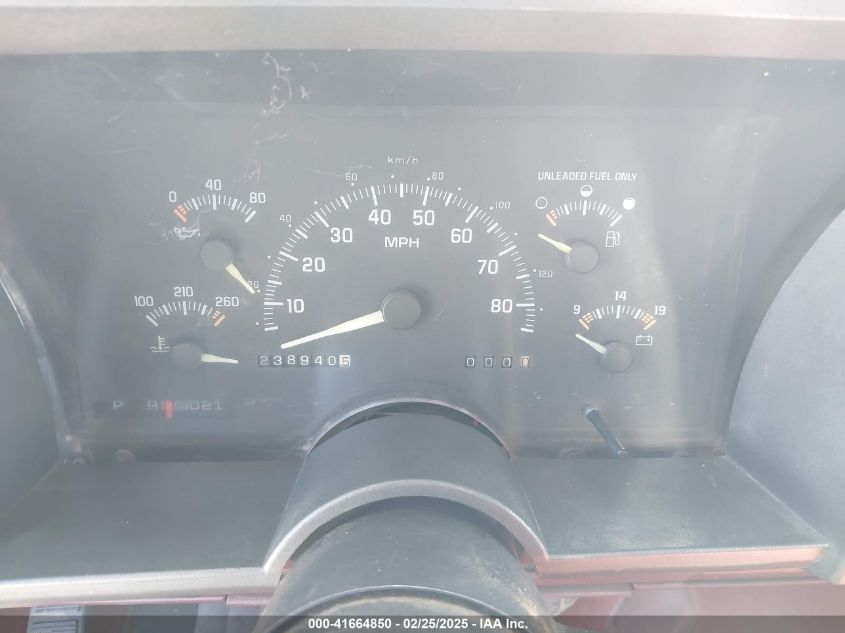 1994 Chevrolet Gmt-400 C1500 VIN: 2GCFC19Z3R1298209 Lot: 41664850