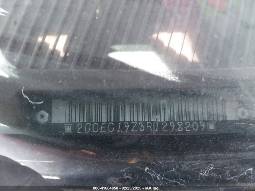 1994 Chevrolet Gmt-400 C1500 VIN: 2GCFC19Z3R1298209 Lot: 41664850