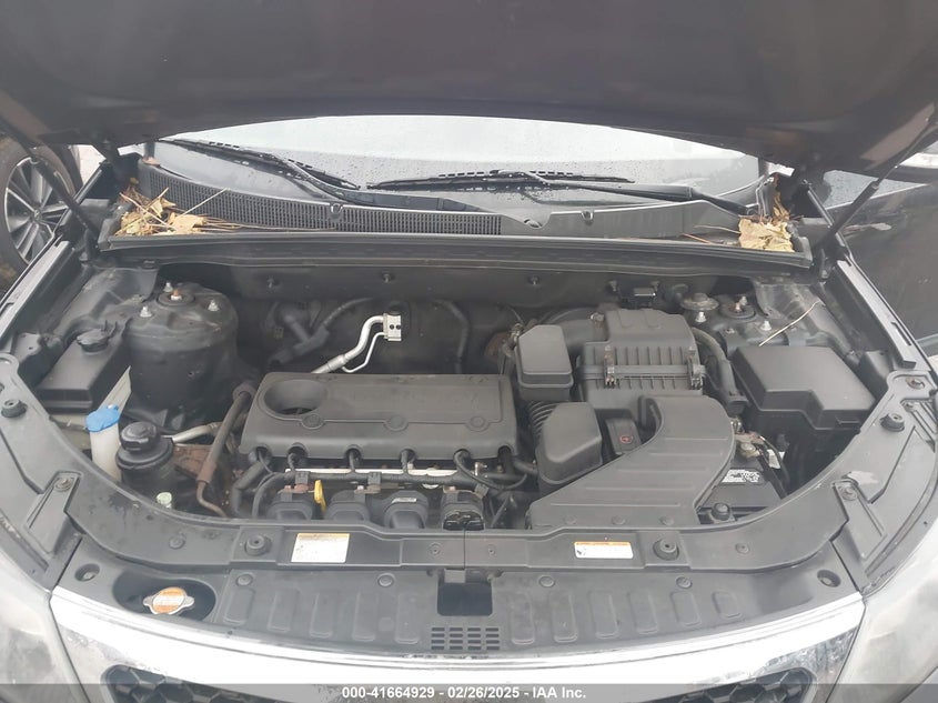 2011 KIA SORENTO VIN: 5XYKT3A1XBG130700