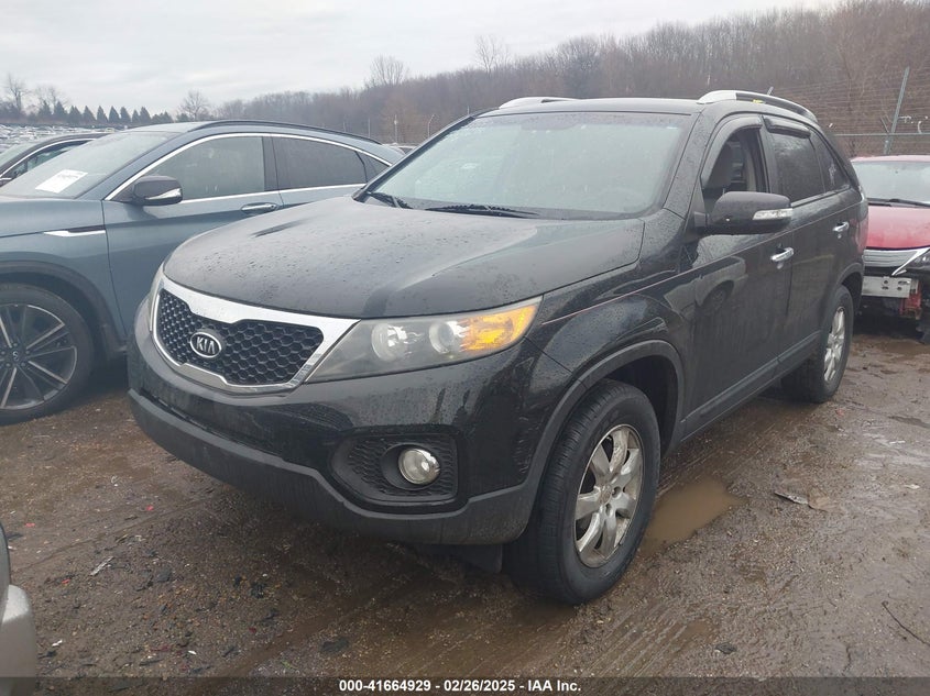 2011 KIA SORENTO VIN: 5XYKT3A1XBG130700