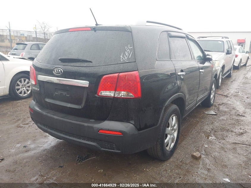 2011 KIA SORENTO VIN: 5XYKT3A1XBG130700